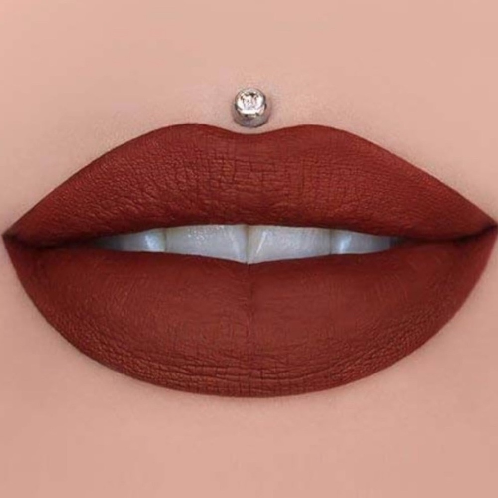 Jeffree Star Velour Liquid Lipstick Designer Blood - Red New in Box